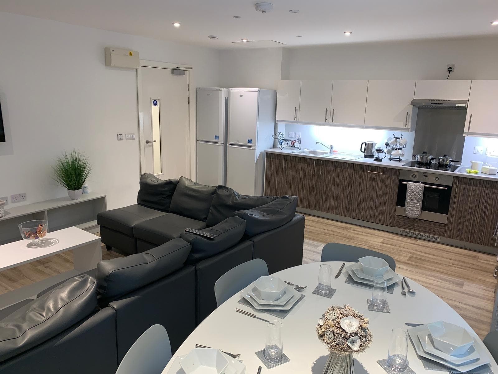 Newcastle-1-Ensuite-Bronze
