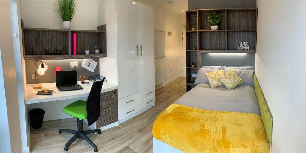 Newcastle-1-Ensuite-Silver-1